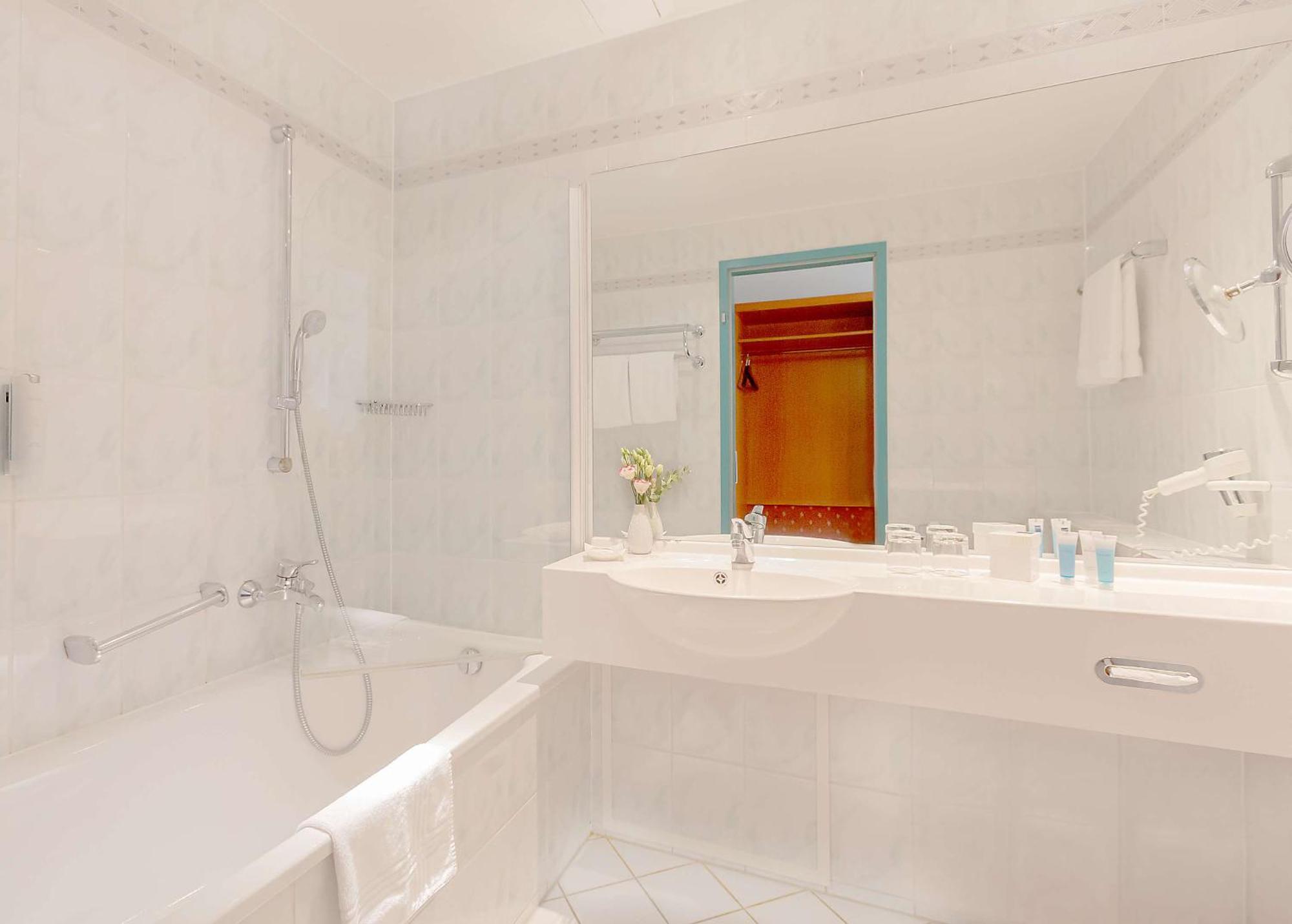 Dorint Hotel Leipzig Bagian luar foto